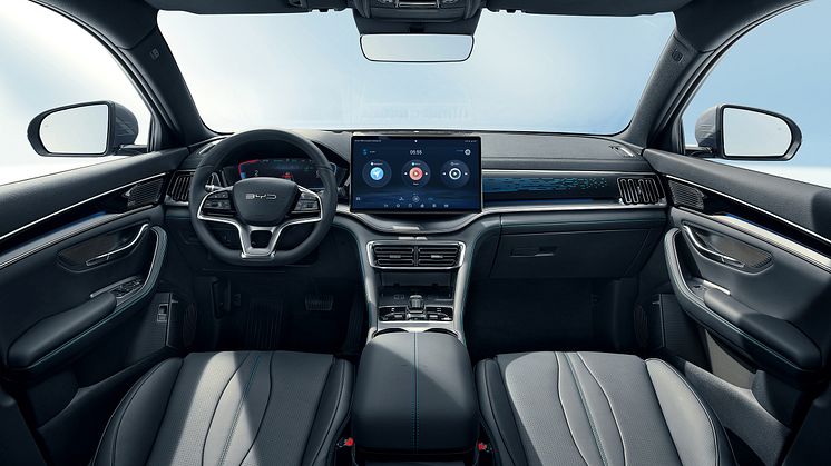 12、SEAL U_LHD_Interior_Black_download_JPG 2500px.jpg