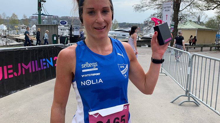 Charlotte Andersson, IFK Umeå vann Tjejmilen 21K på grymma tiden 1:18:46