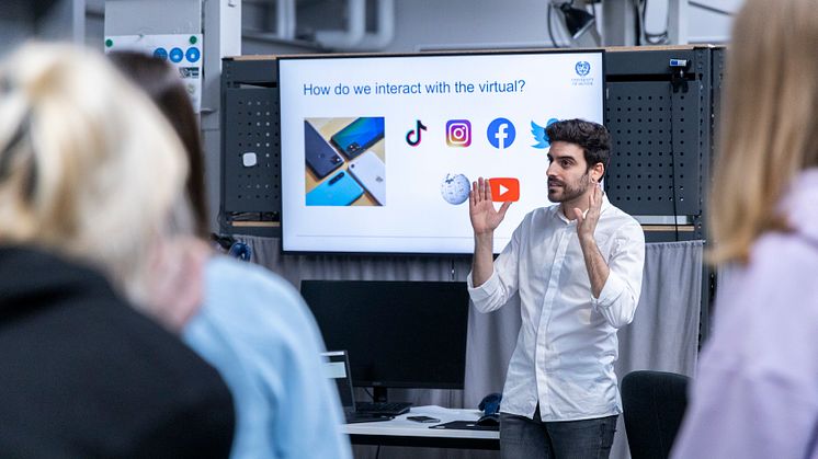 Forskaren Victor Igelmo berättar om VR under ForskarFredag 2021
