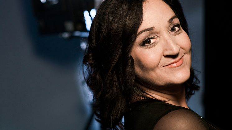Katarina Karnéus gör rollen som Norma