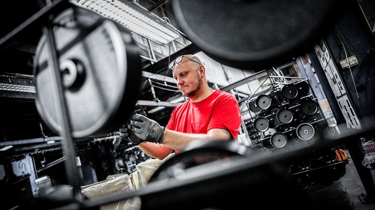 Proton Finishing i Eskilstuna investerar för att minska sitt klimatavtryck