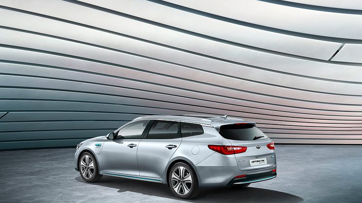 Kia Optima Sportswagon PHEV - exterior 5