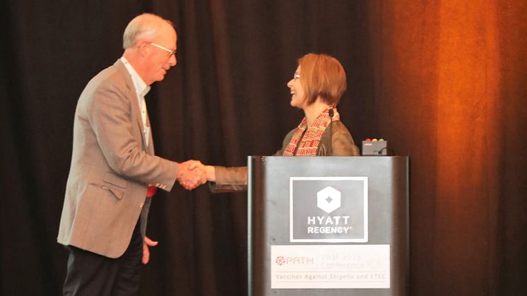 Sweden's ambassador in Mexico Annika Thunborg and Dr. Richard Walker, Director of the Enteric Vaccine Initiative at PATH and in charge of the VASE Conference 2018, after her closing remarks during VASE 2018. 