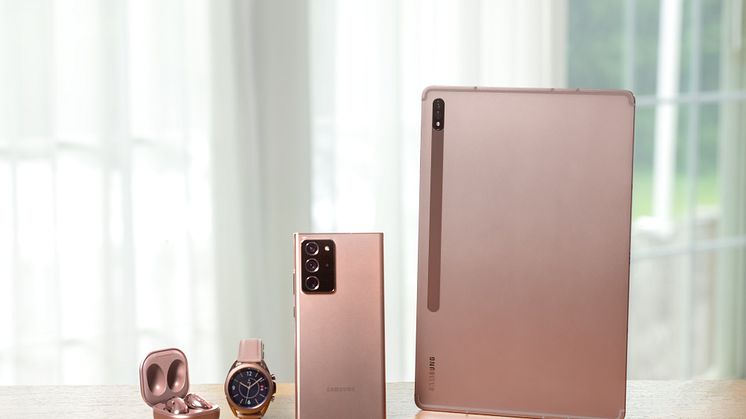 07_galaxybudslive_watch3_note20ultra_tabs7plus_lifestyle_image