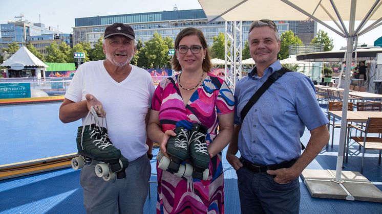 Arnold Bergmann, Dr. Skadi Jennicke und Dr. Walter Ebert (v.l.) präsentierten die Rollschuhbahn