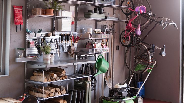 Elfa_Garage_Storage_Interior_Click-in_system_Classic_2021_05_5990