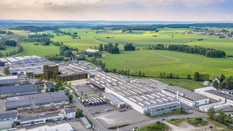 Luftbild-KNOLL-Firmengelände_webb