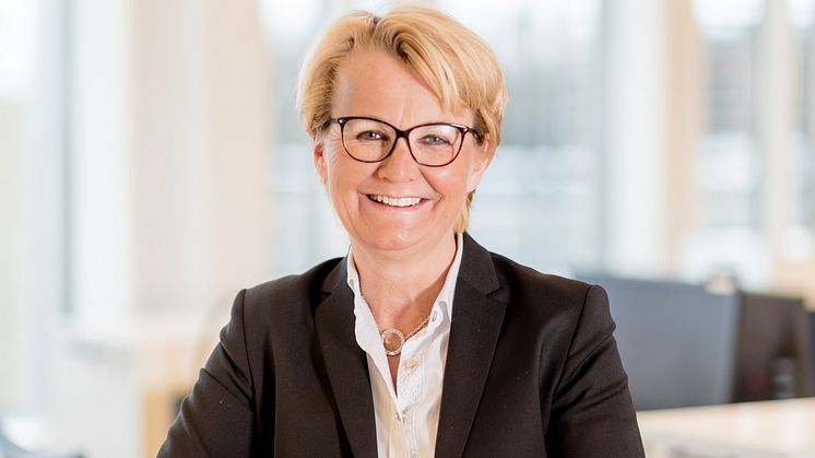 ​Eldre over 66 sliter stadig oftere med å betale regningene, sier Anette Willumsen, administrerende direktør i Lindorff Norge.