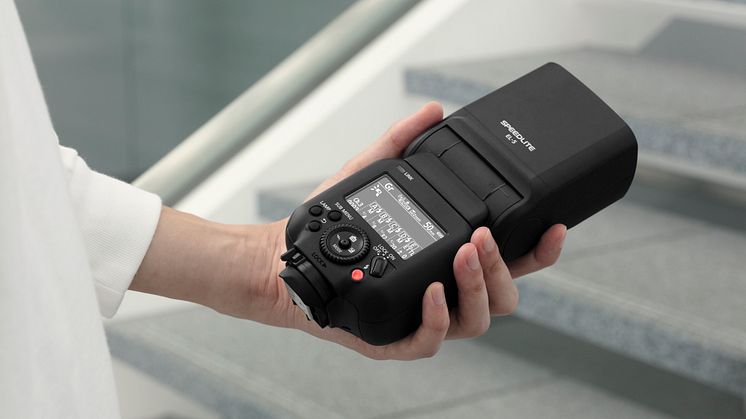 Canon SPEEDLITE EL-5 Lifestyle 02