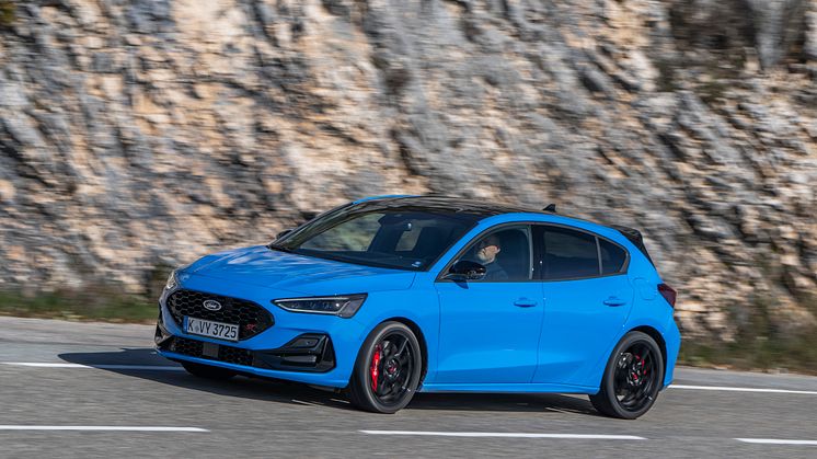 2024_FORD_FOCUS-ST_45.jpg