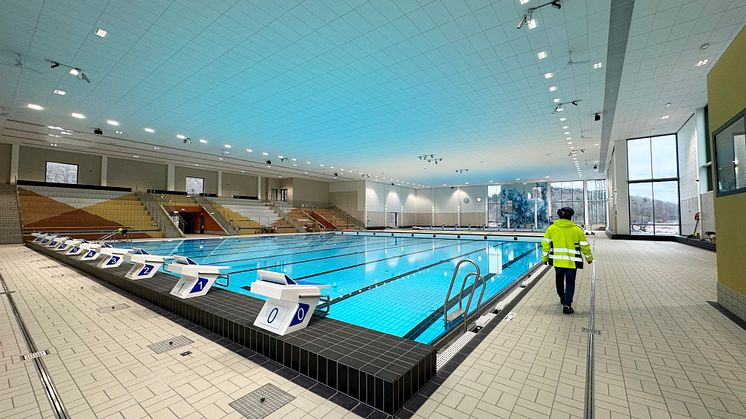 50-metersbassängen med läktaren