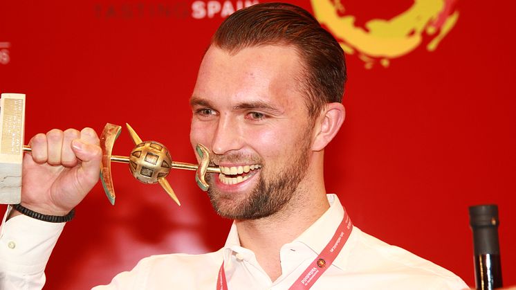 En lykkelig Øyvind Bøe Dalelv vant VM i tapas i Valladolid i Spania i går kveld. Foto: Norges sjømatråd