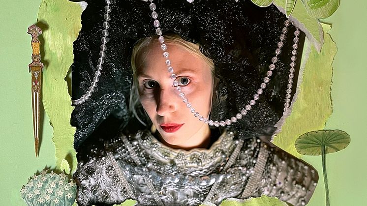 Amanda Portrait Image.jpg