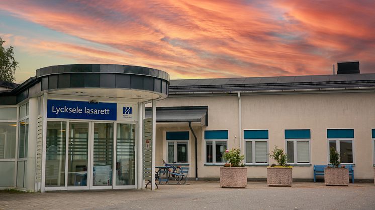 Lycksele lasarett, entré_Fotograf Linn Johansson