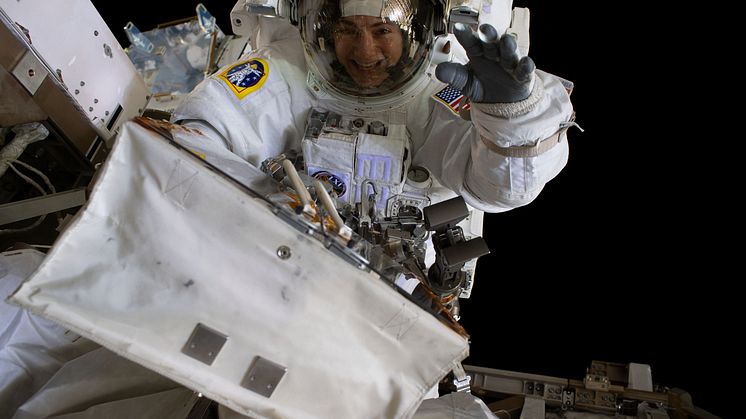 Jessica Meir in space