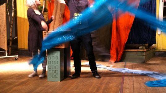 Shaun Tans verk blir teater på 24 timmar - välkommen till premiären av Grandpa´s Story - Farfars resa IDAG kl 13.00 på Junibacken!
