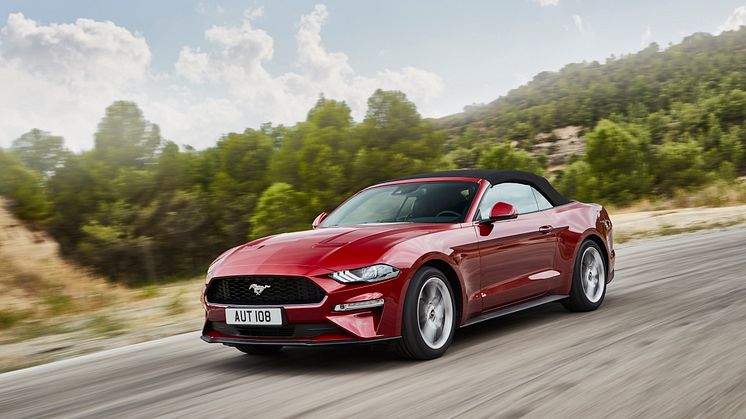 FORD MUSTANG 2017 (4)