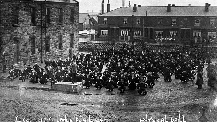 Lancashire Fusilier recruits at the old barracks on Bolton Road, circa 1915. 
