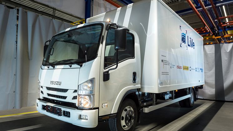 LiVe1 research vehicle powered by BPW