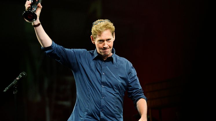 Årets Scenedesign 2016 går til Rolf Søborg Hansen for dukketeaterforestillingen ’Arne går under’ på Bådteateret.