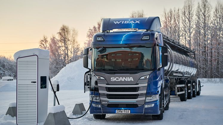 Det är hög tid att elektrifieringen av transportsektorn tar fart – nu! Det menar branschdebattörer som medverkar på mässan eComExpo i april.