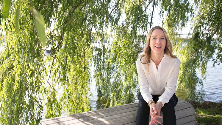 Jenny Runesson debuterar med spänningsromanen Tolken i april