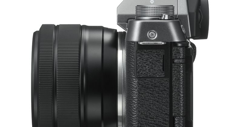 FUJIFILM X-T100 dark silver and XC15-45
