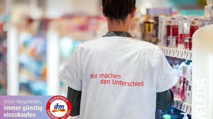 dm-Dauerpreisstrategie überzeugt: dm-drogerie markt ist Gesamtsieger im Preis-Leistungs-Ranking von YouGov und belegt gemeinsam mit seinen dm-Marken in vier weiteren Kategorien den ersten Platz 