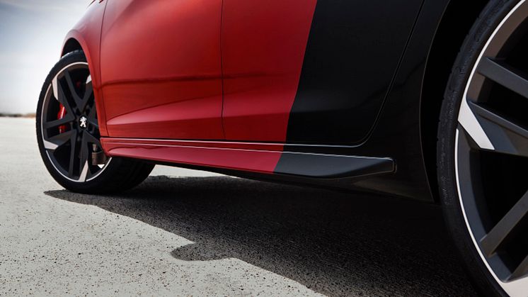 308 GTi by PEUGEOT SPORT på svensk mark