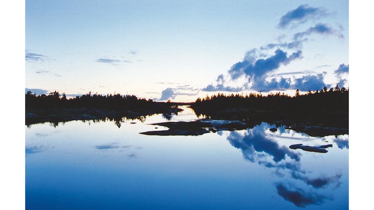Bok blir utställning på Raoul Wallenbergs torg, Nybroplan 15 april – 10 maj