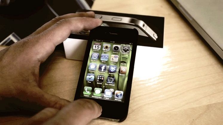 Så snyggar du till din telefon med Scanlasers bakgrunder för iPhone.