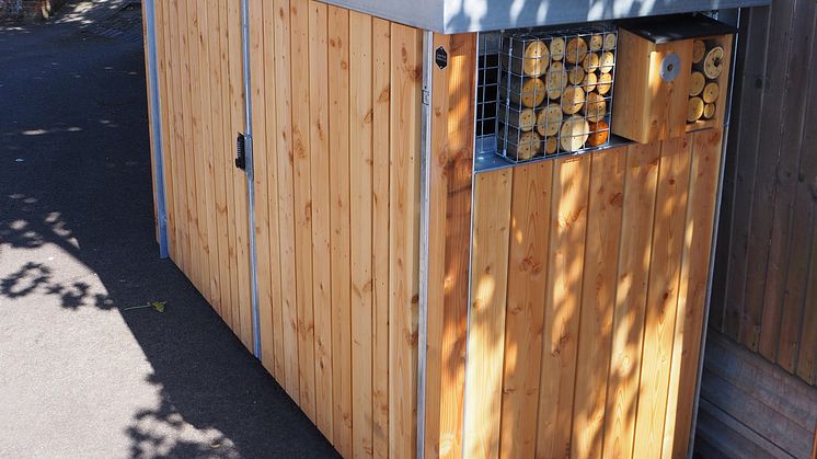 Green Roof bin store at Welwyn North with insect hotels