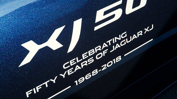 Jag_XJ_ Historic_Convoy_to_Paris_300918_005