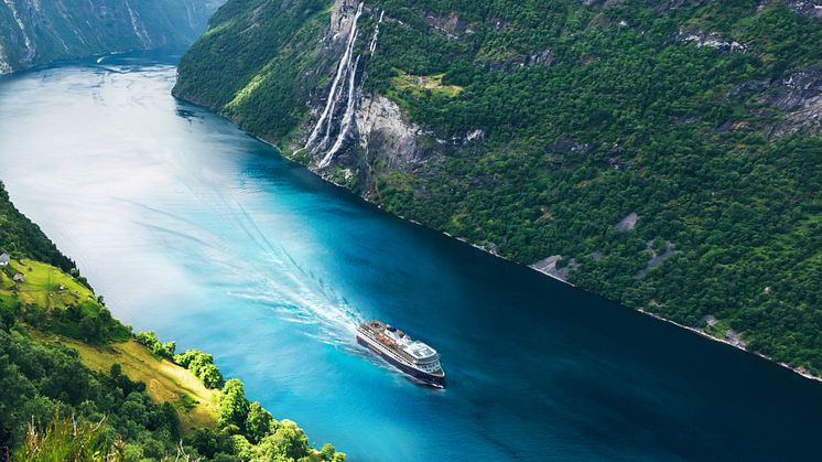 Bli med på en historisk seilas i Geirangerfjorden