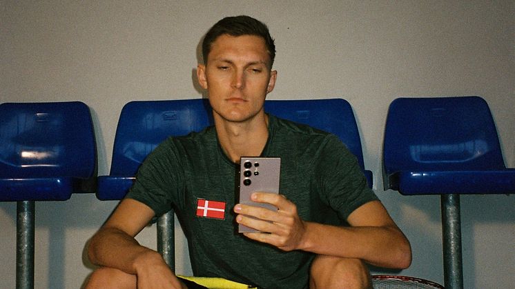 R1-02824-0003-Edit-2_Viktor Axelsen_DK.jpg