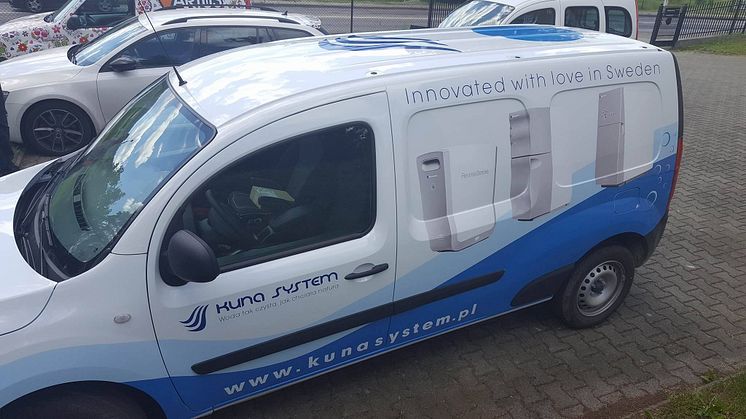 Bluewater national distributor in Poland, Kuna System, runs its own fleet of service vehicles