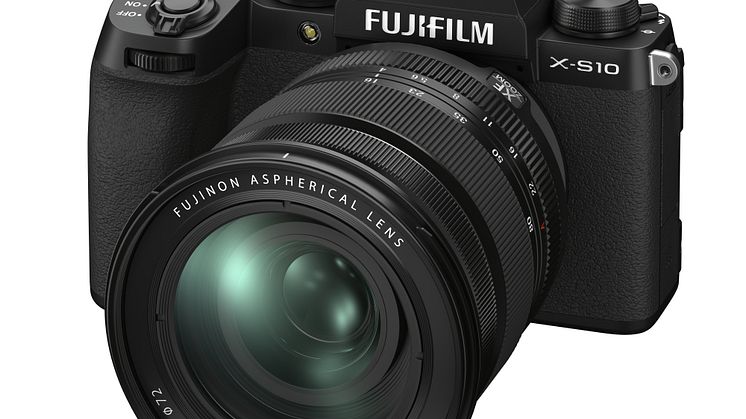 X-S10_leftNANAME_XF16-80.jpg