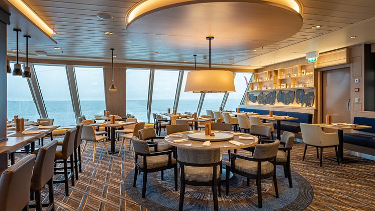 MS Roald Amundsen - Photo credit Hurtigruten _ Espen Mills - 01