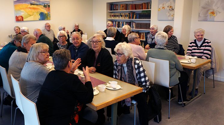 Fika i lokalen på Beväringsgatan