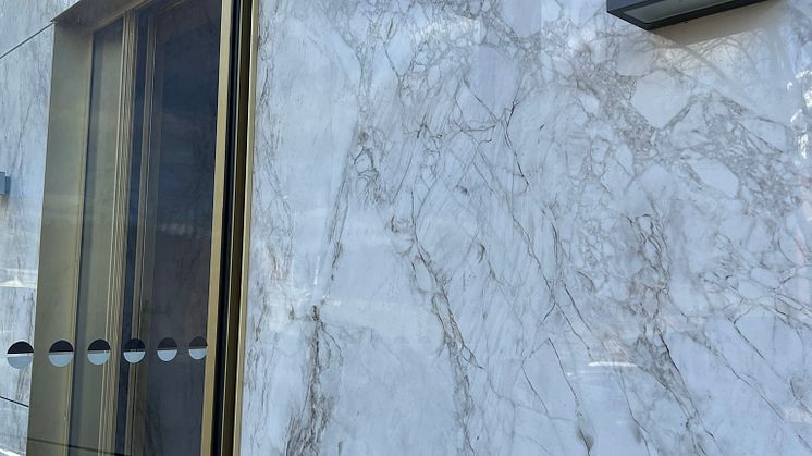 Base plate in Dekton Bergen  (3)
