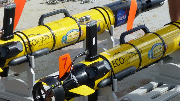 L3OceanServer Iver on deck.closeup