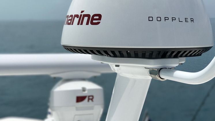 High res image - Raymarine - Quantum Dioppler Radar Mast