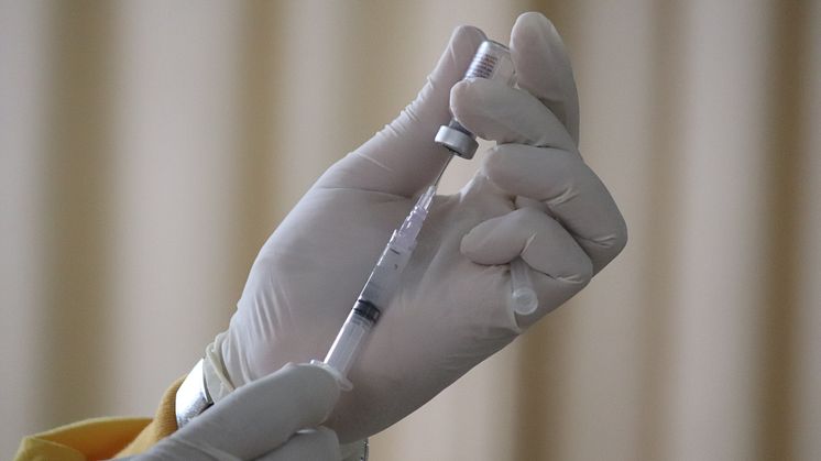 Idag fredag 9 september är Region Stockholm uppe i fem miljoner covid-19-vaccinationer. Foto: Unsplash/Mufid Majnun