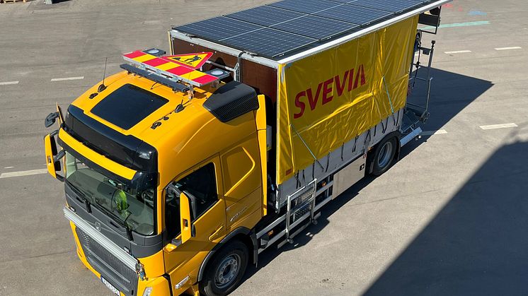 Pressbild - Vägmarkeringsfordon med solceller - foto - Tim Ljung