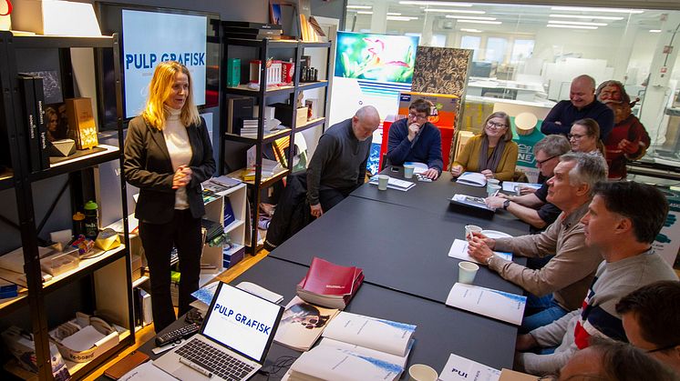 Canons Berte Kristensen leder det som formelt heter Canons nettverksgruppe for interne trykkerier, et uformelt forum for hustrykkerier i norske bedrifter og organisasjoner.