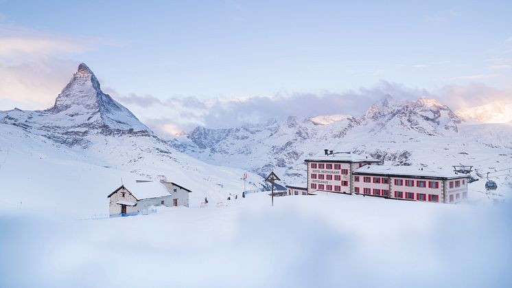Riffelhaus 1853 mit Matterhorn im Hintergrund