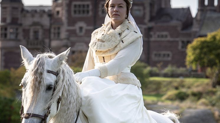 ​Queen Victoria - Dressed to Rule an Empire