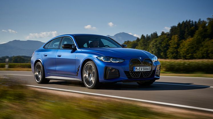 P90439354_highRes_bmw-i4-m50-9-2021.jpg