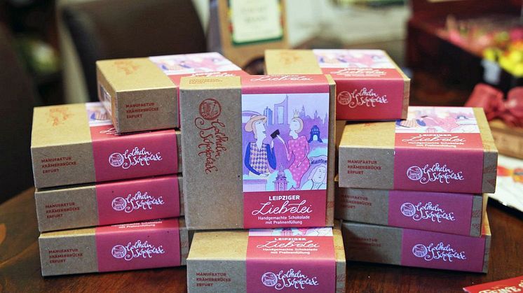 Die "Leipziger Liebelei" - Eine Kreation aus Vollmilchschokolade mit Sauerkirschen, Nougat und Knusperwaffel umhüllt mit einer dunklen Grand Cru Schokolade aus Peru 