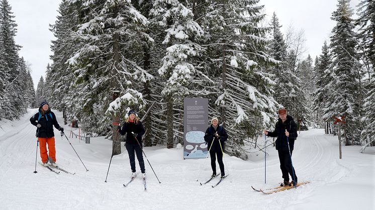Invigning-Henny-Sahlin-Marie Ehlin-Ylva-Thörn-Mikael-Thalin.JPG